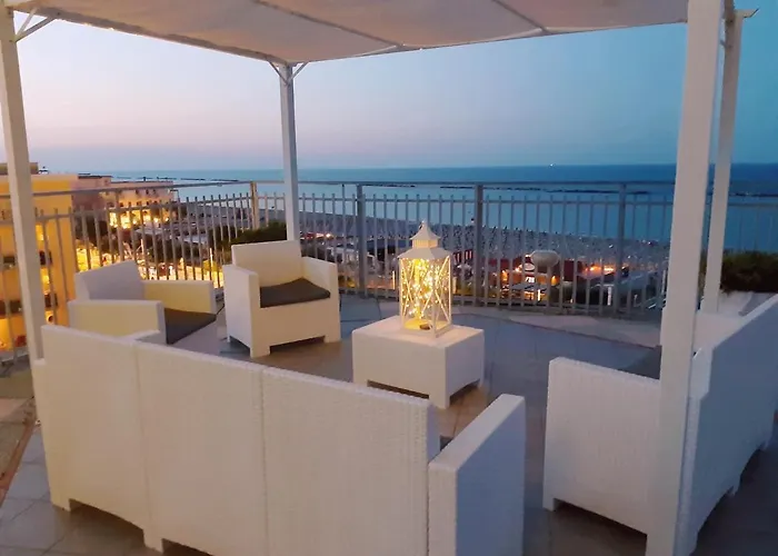 Hotel Embassy